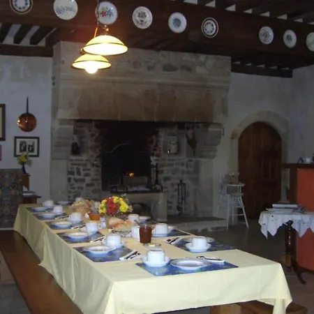 فندق مبيت وإفطار D'hotes La Cour